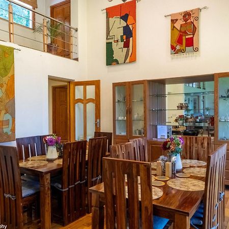 Orania Otel Srīnagar Dış mekan fotoğraf