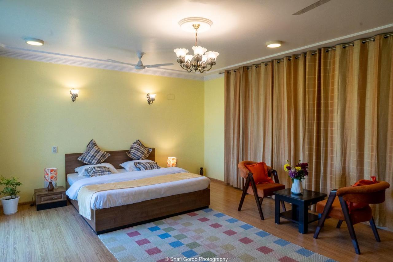 Orania Otel Srīnagar Dış mekan fotoğraf