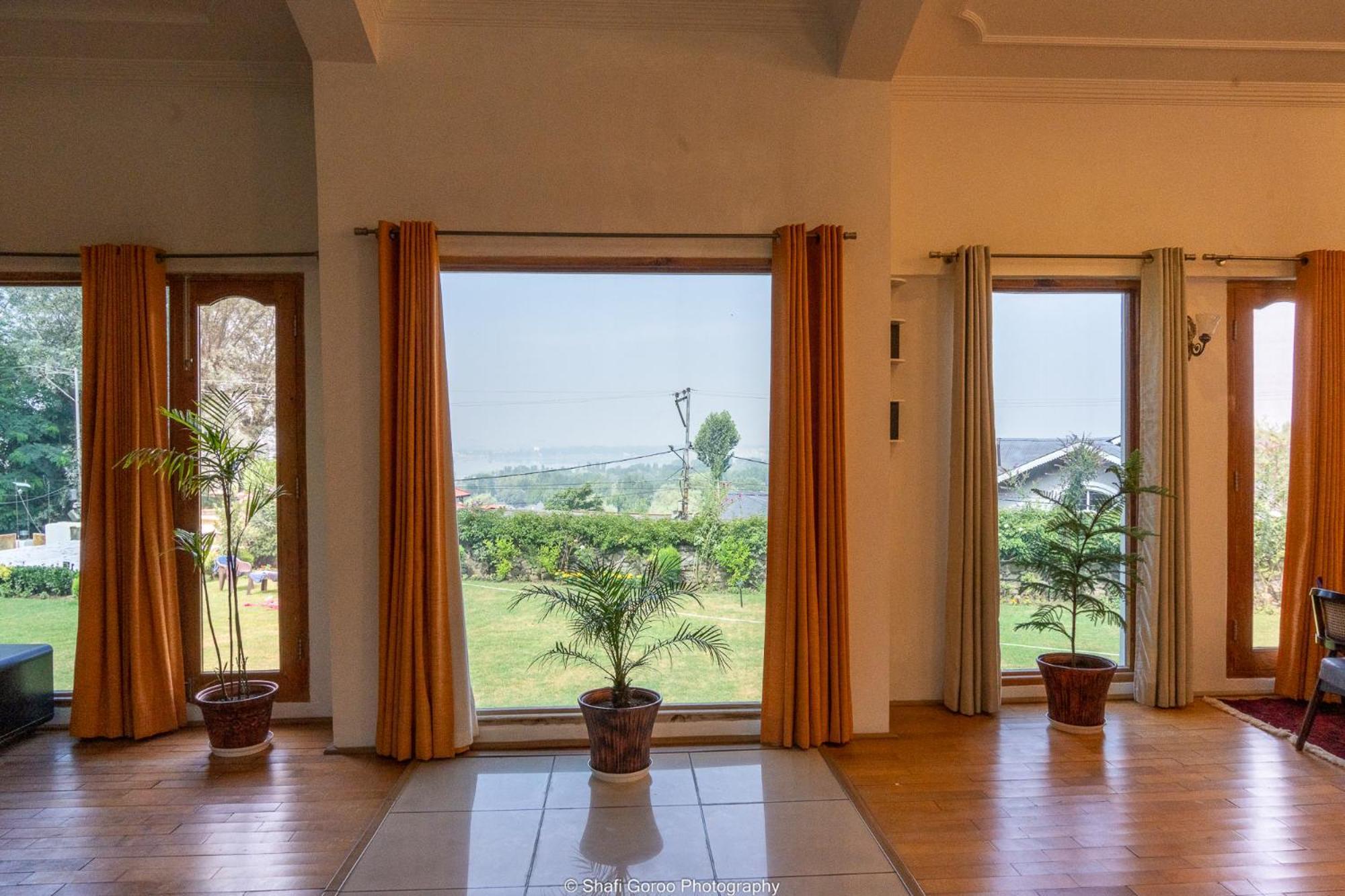 Orania Otel Srīnagar Dış mekan fotoğraf
