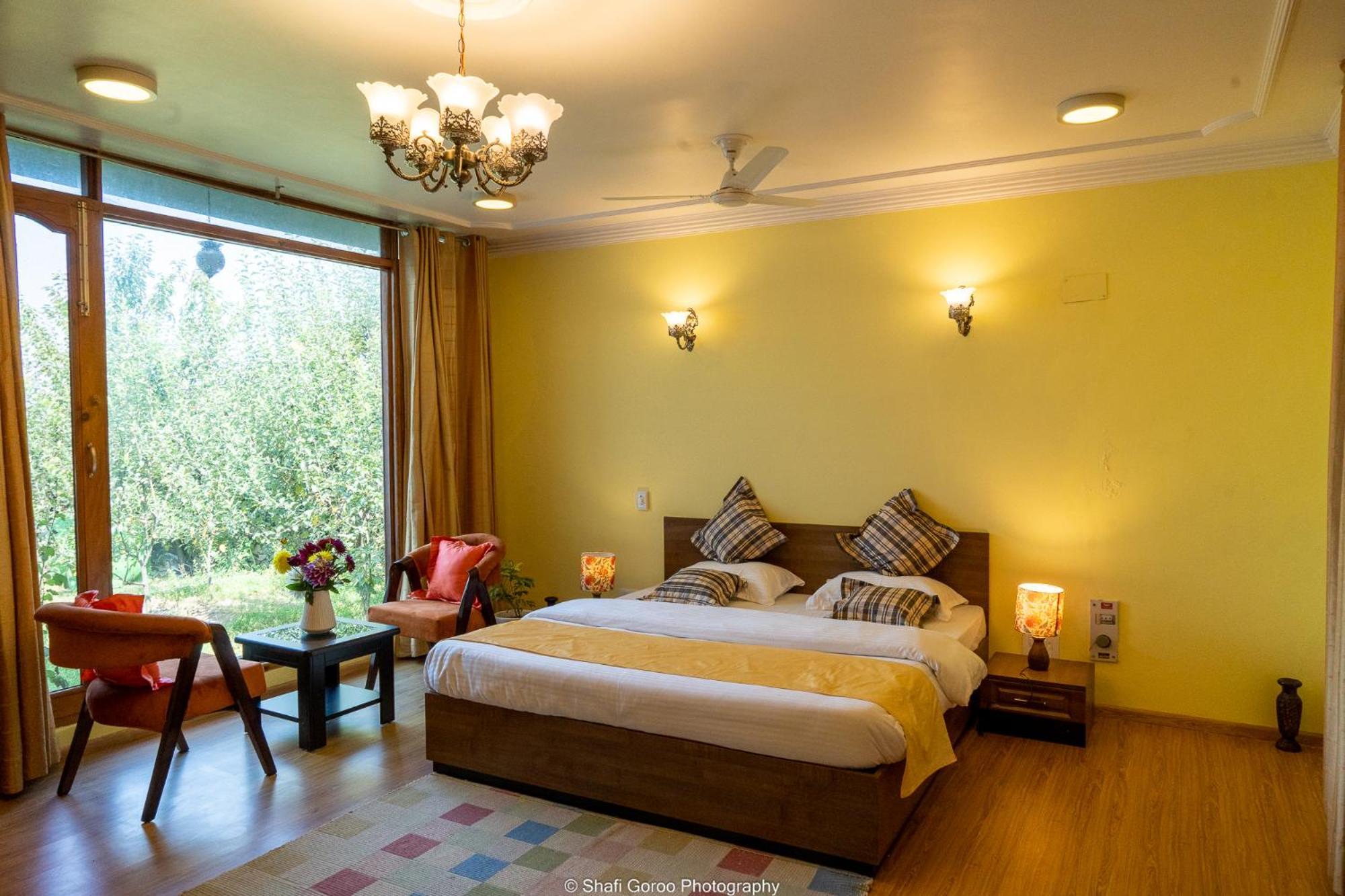 Orania Otel Srīnagar Dış mekan fotoğraf